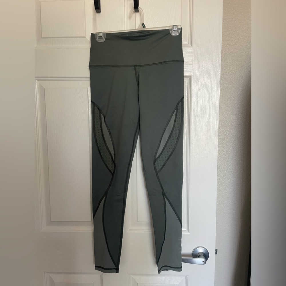 Aerie Green Chill Play Move Leggings